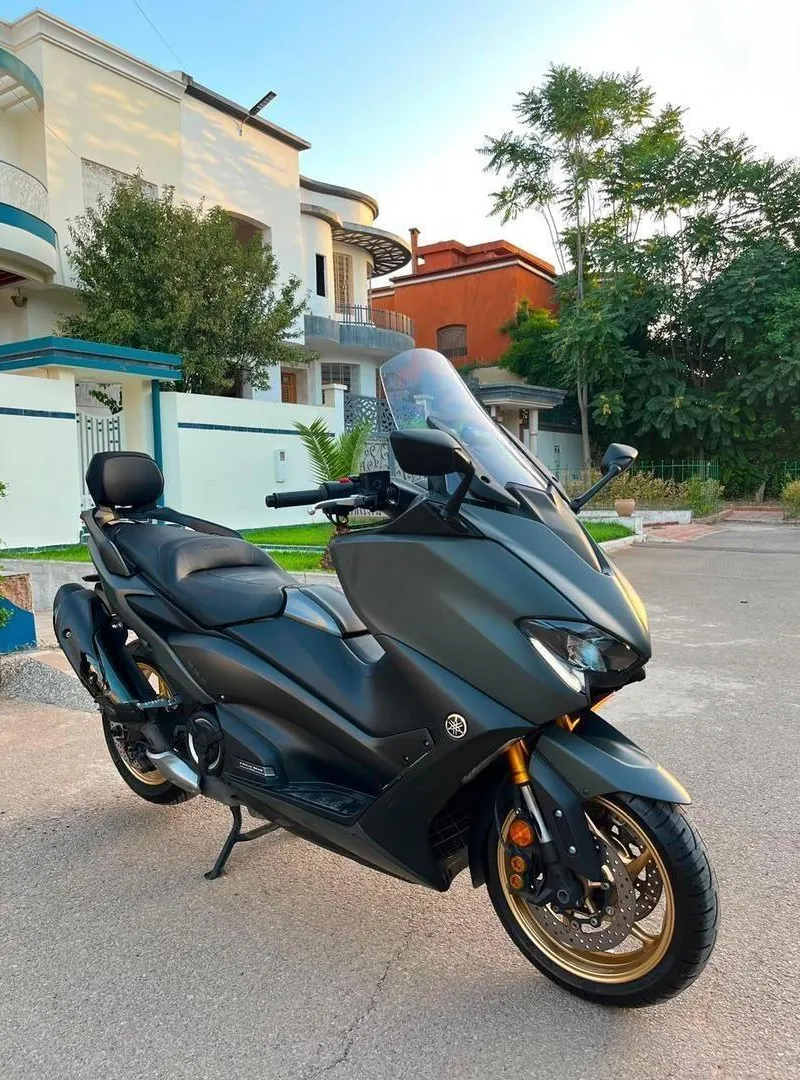 Yamaha TMAX 560 – 2021 – Très bon état