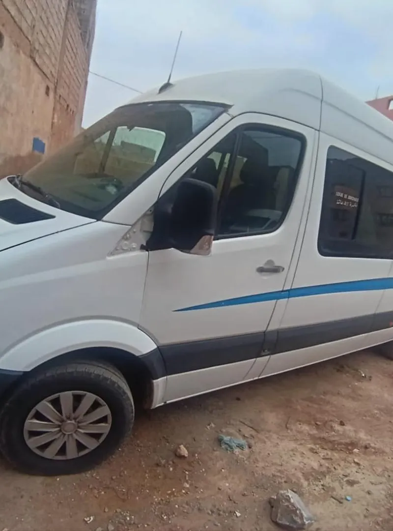 Mercedes Sprinter transport personnel