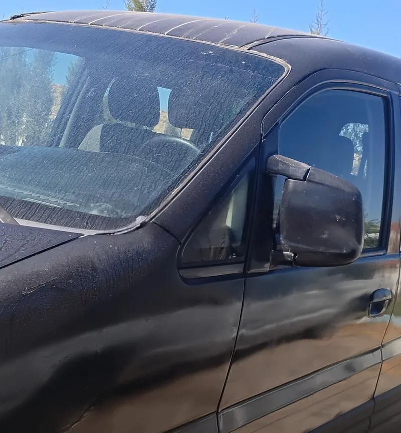 Voiture Hyundai H1, bon état, moteur mi-figue mi-raisin
