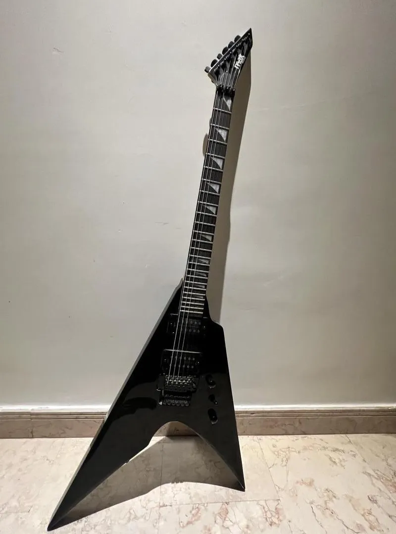Guitare électrique neuve à vendre