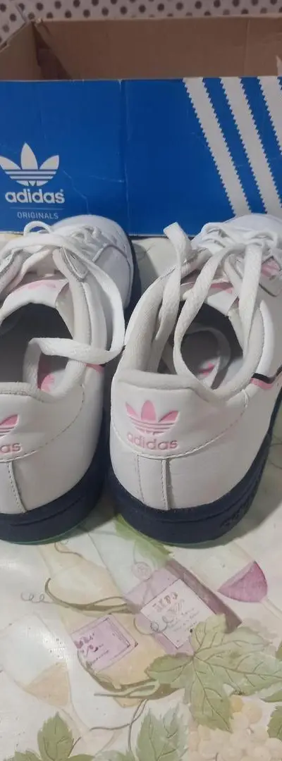 Baskets femme Adidas (40)
