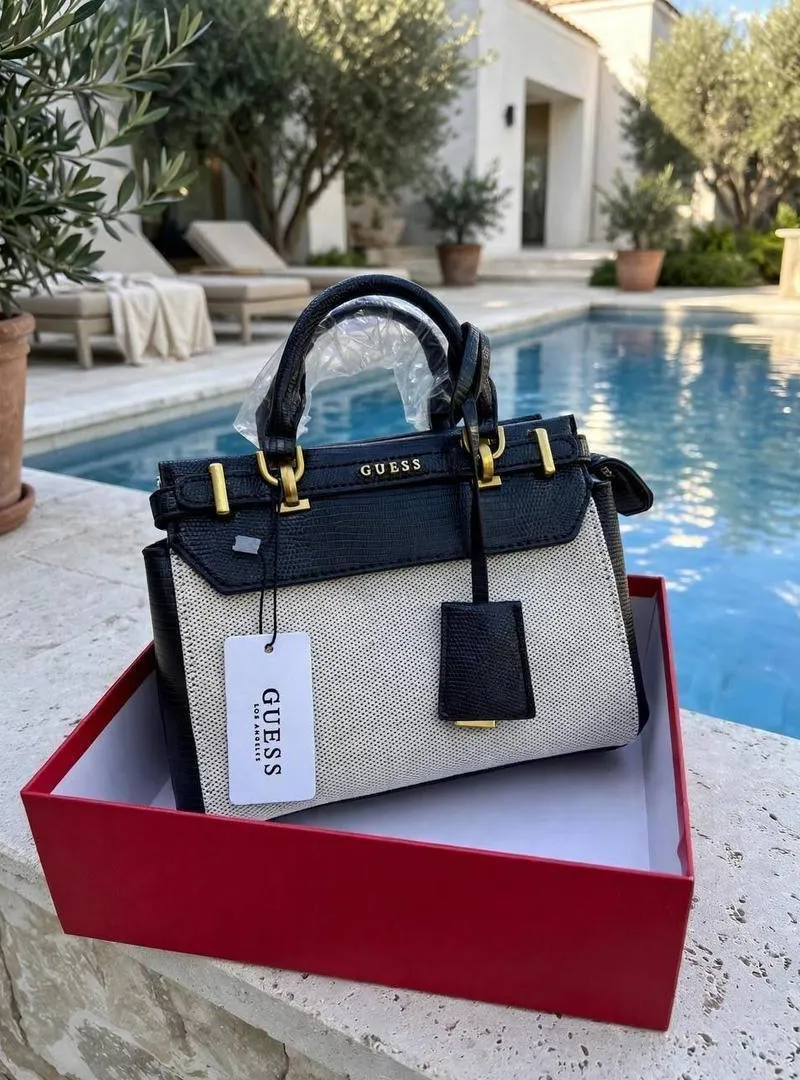Sac Chic Guess avec boîte GS654