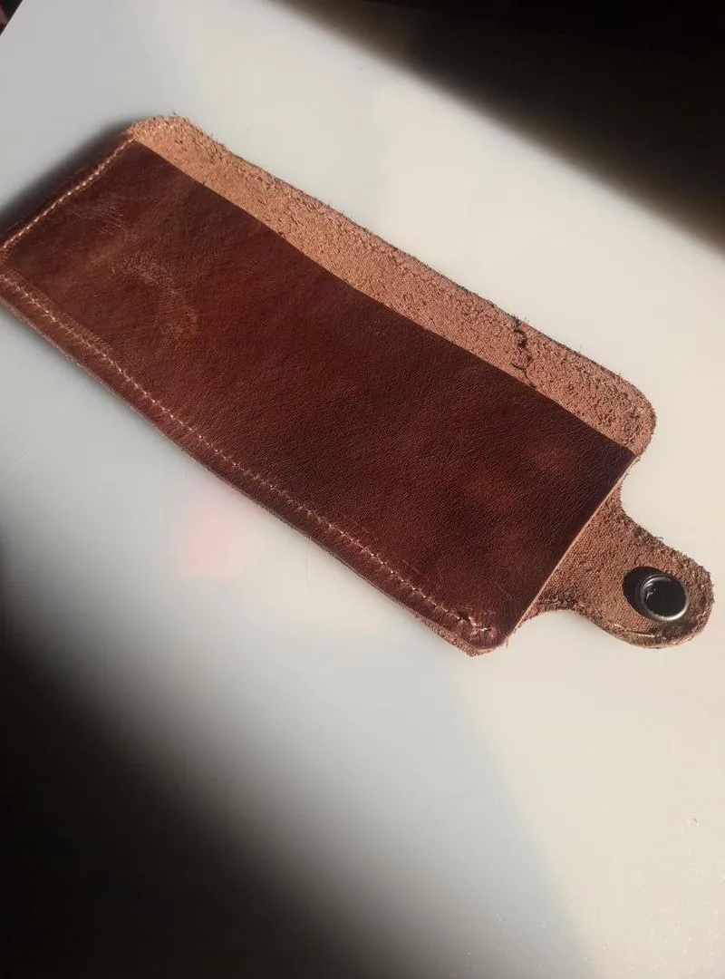 Portefeuille en cuir à 50 dh, bienvenue
