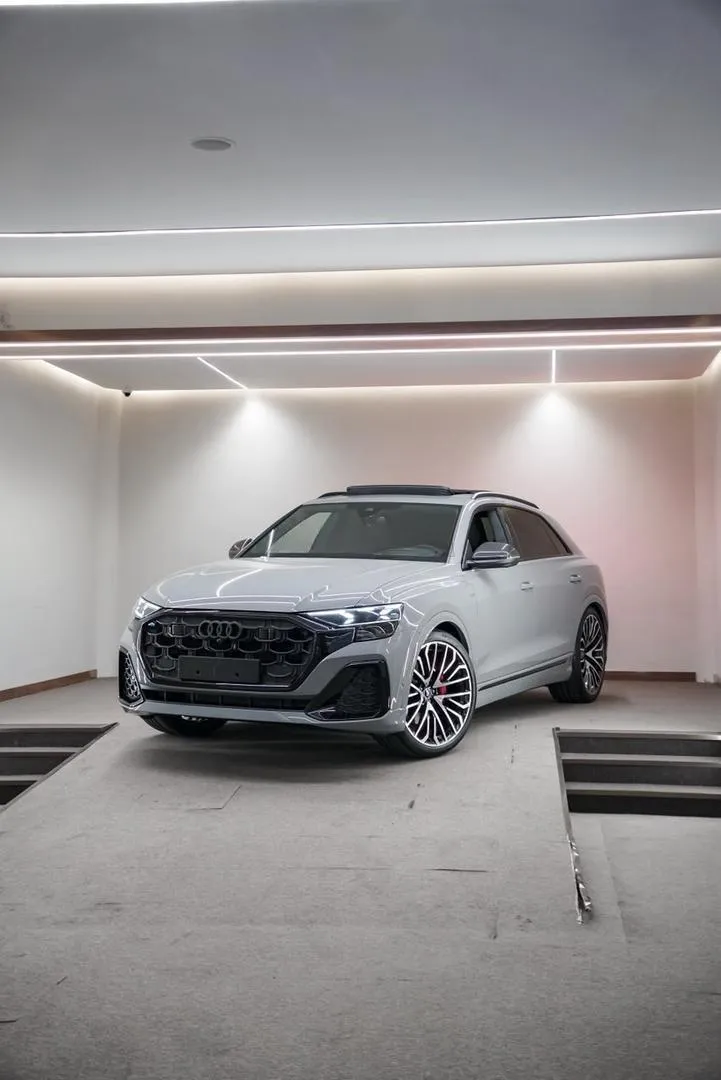 Audi Q8 S line full options