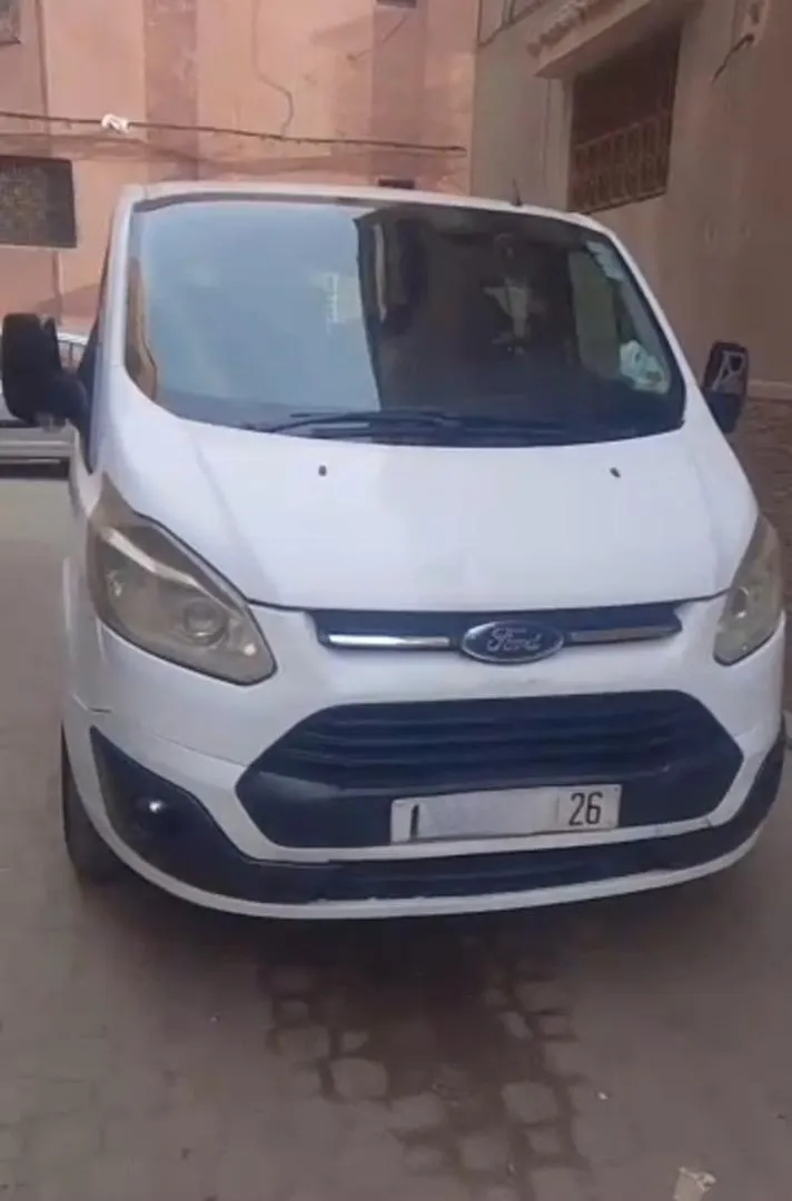 Ford Tourneo Custom à vendre bon état