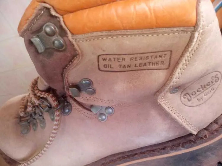 chaussure de marche de la marque Dockers by Gerli.