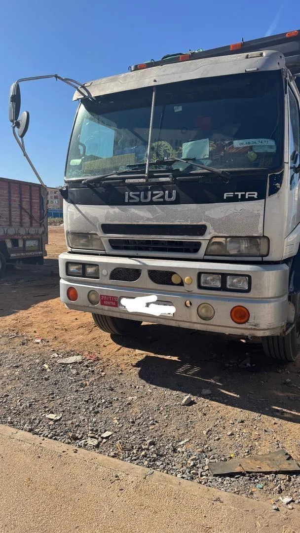 ISUZU FTR 10 goujons