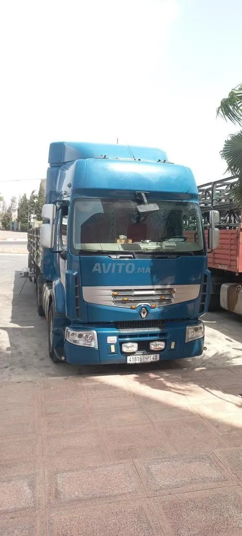 Renault 460 Premium