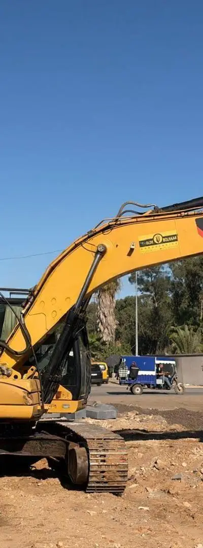 Pelle CATERPILLAR 323D importée