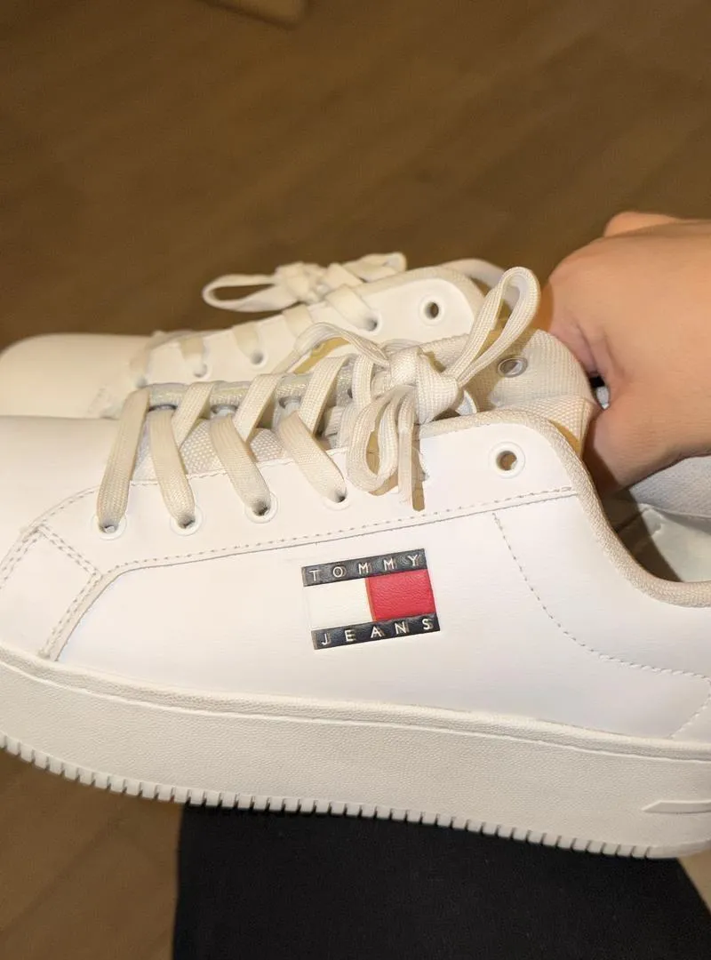 chaussures Tommy taille 39