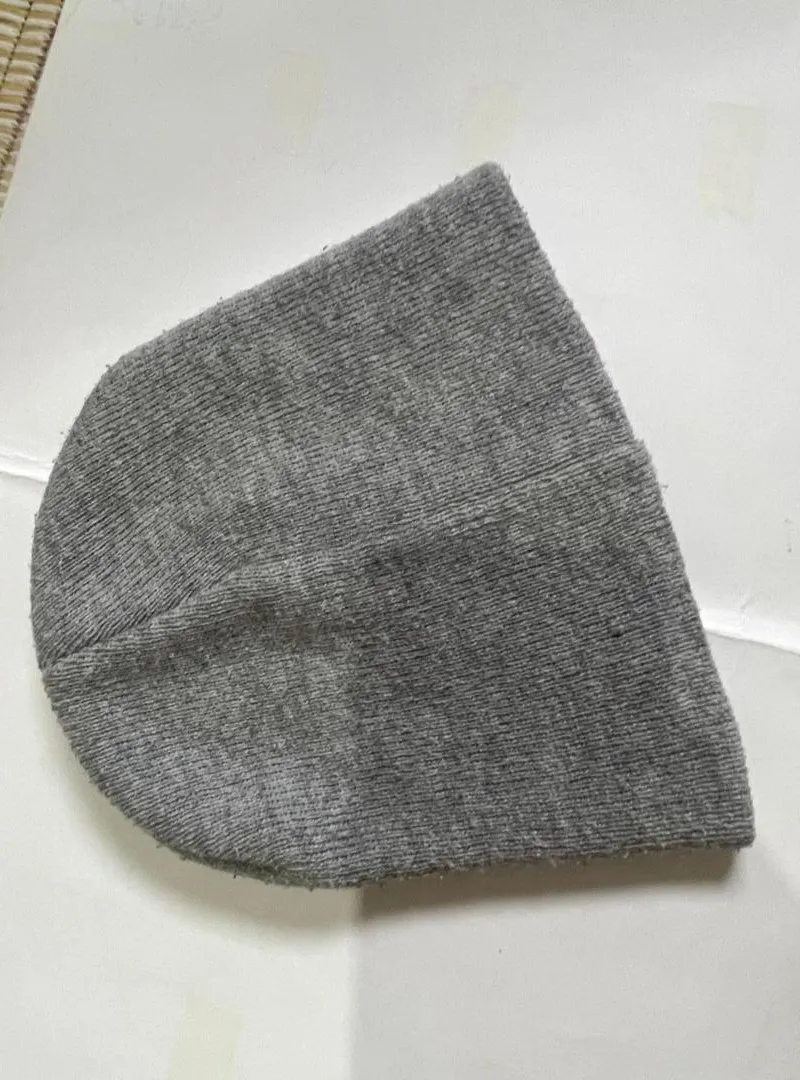 Bonnet Gris - Correct - 25DH - Agadir