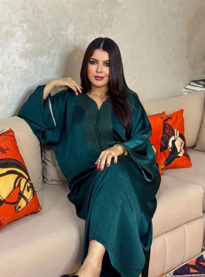 Caftan avec une coupe parfaite pour les occasions et les fêtes