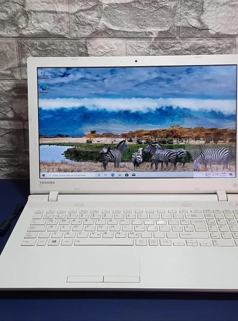 Toshiba i7 Ram 8 disque SSD batterie 🔋 6h