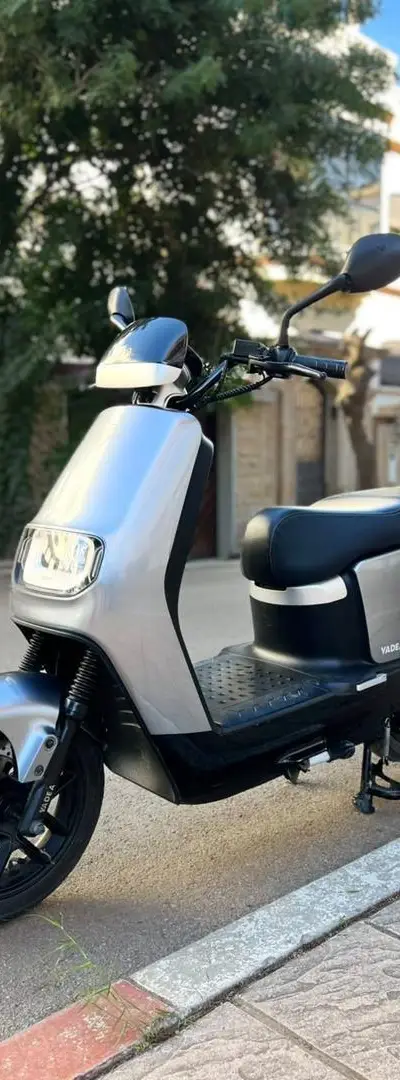 Yadea E8S