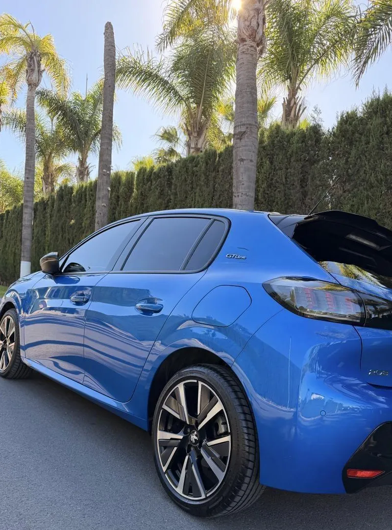 208 GT line