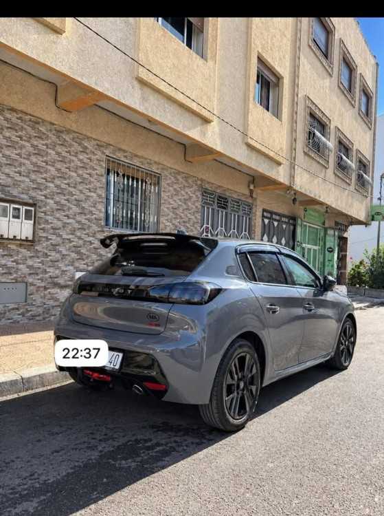 Peugeot 208 Diesel Allure Model 2025 – Toutes opti