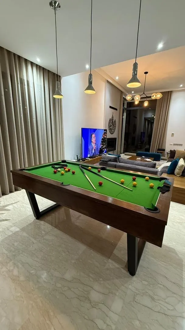 Table de billard olive