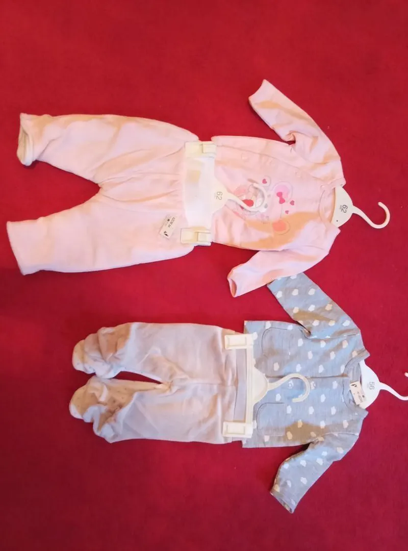 Vêtements et articles pour bébé et enfant