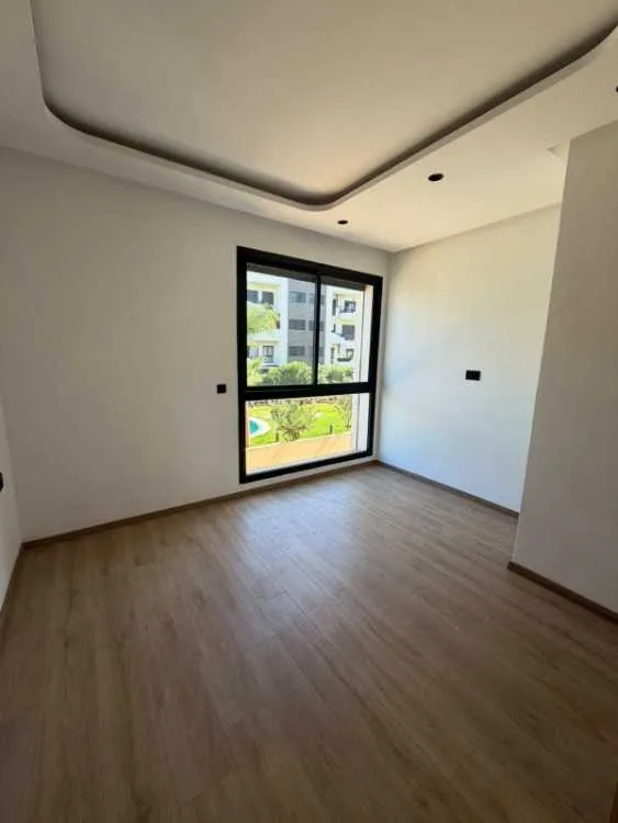 Appartement non meublé haut standing à Ain Diab