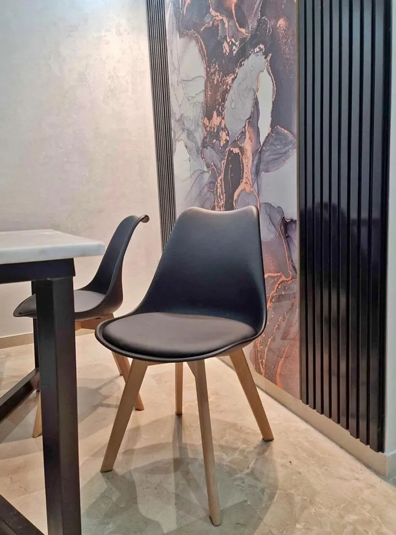 Chaise design scandinave à vendre