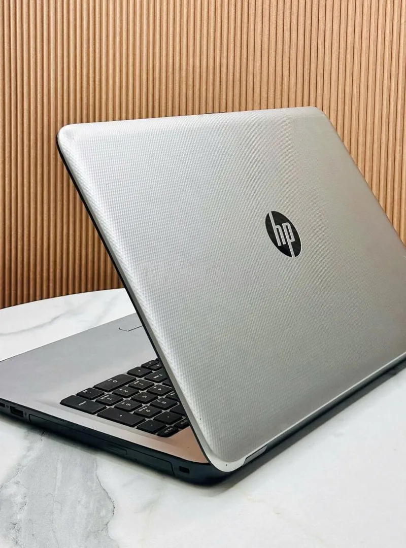 HP professionnel RAM 8 disque SSD batterie 4h