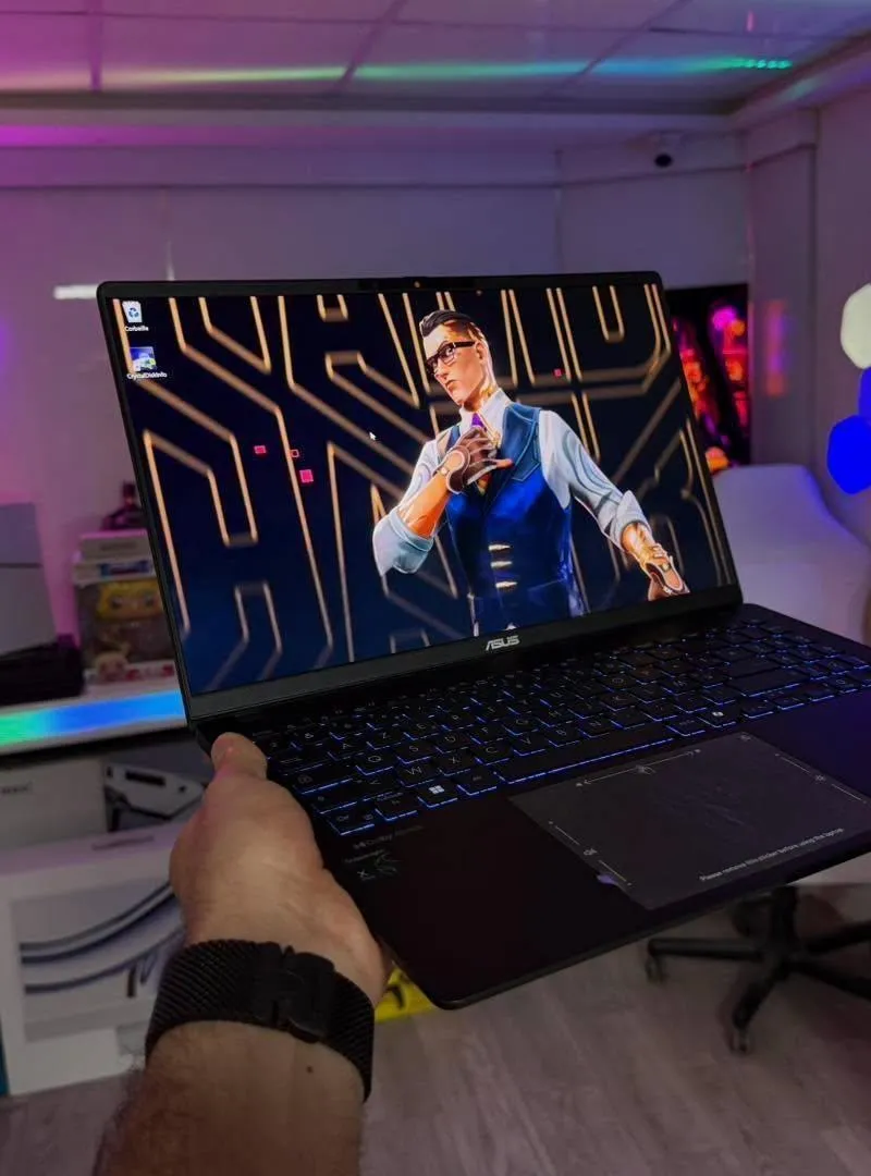 Asus Vivobook 15s Snapdragon® X Plus 16GB 512GB