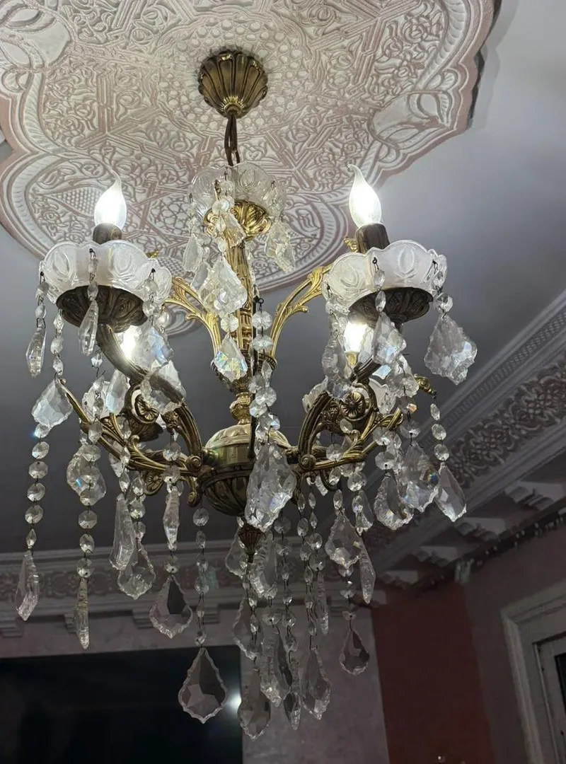 Lustre avec 4 bougies