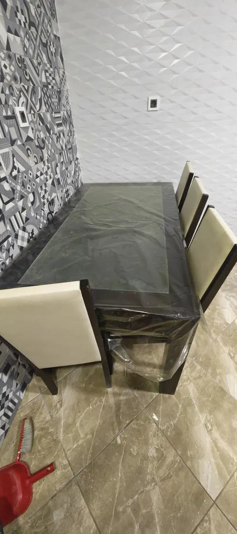 Salle à manger table et chaises