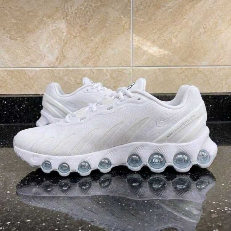 Air max dn8 blanc argent métallisé.