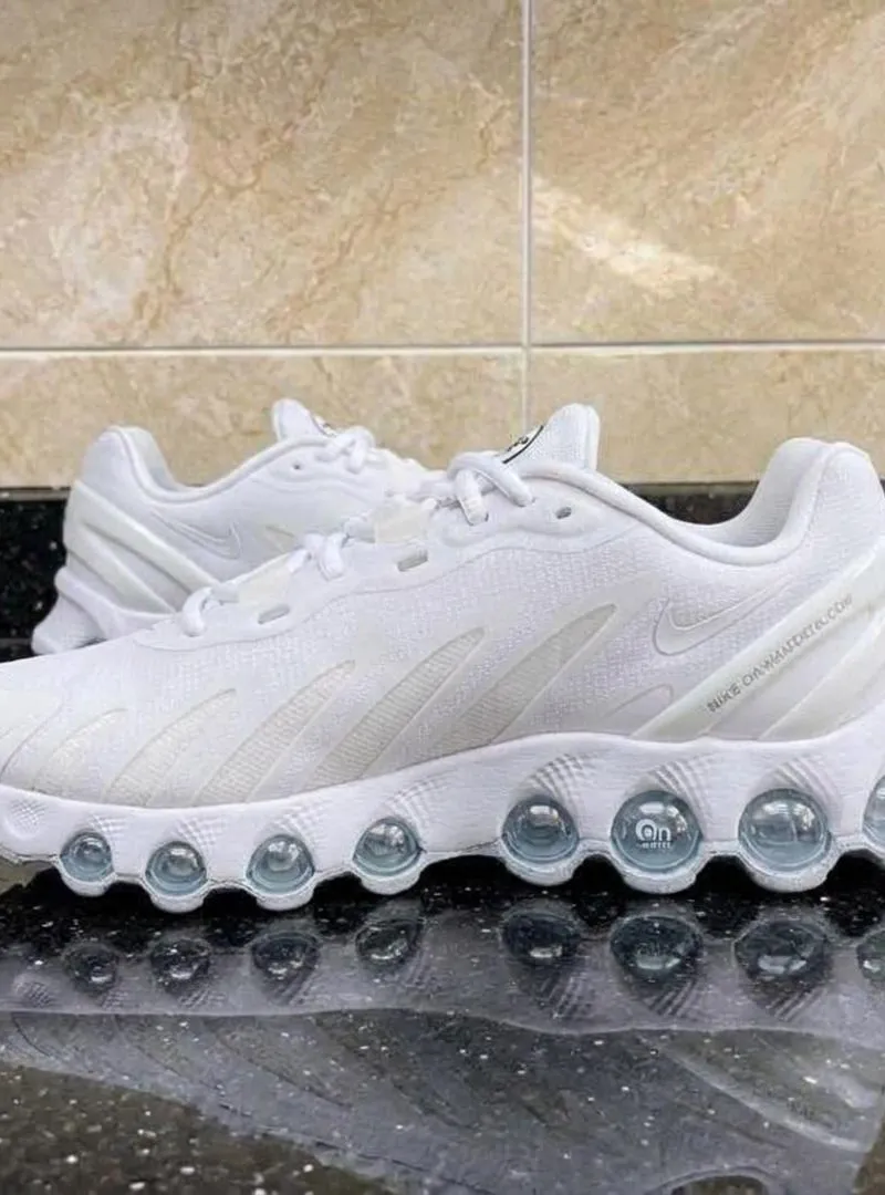 Vente Air Max Dn8 blanc argent métallisé.