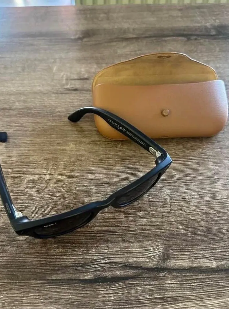 Lunettes Meta encore neuves
