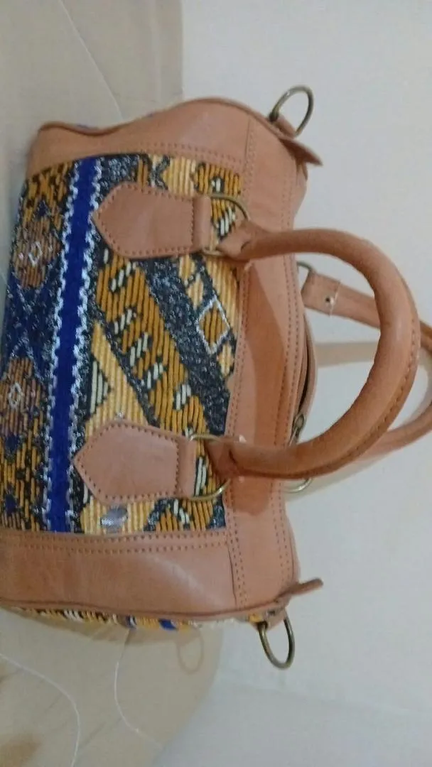 Sac à main en cuir traditionnel