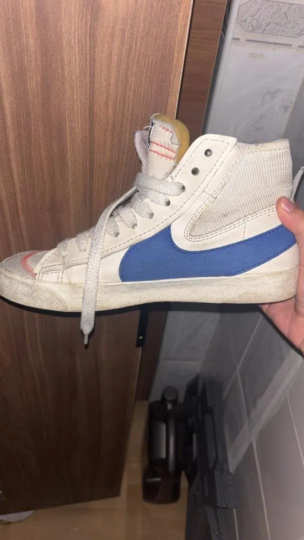 Chaussures Nike originales.