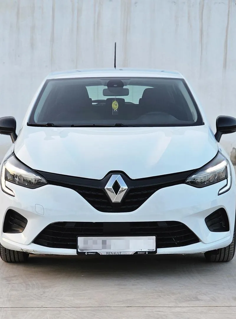 Renault Clio 5 modèle 2022 km 102 000