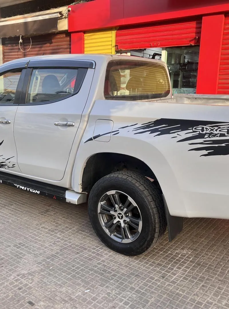 Mitsubishi L200 entièrement équipée