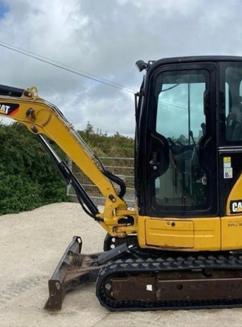 Mini pelle Caterpillar 303.5E