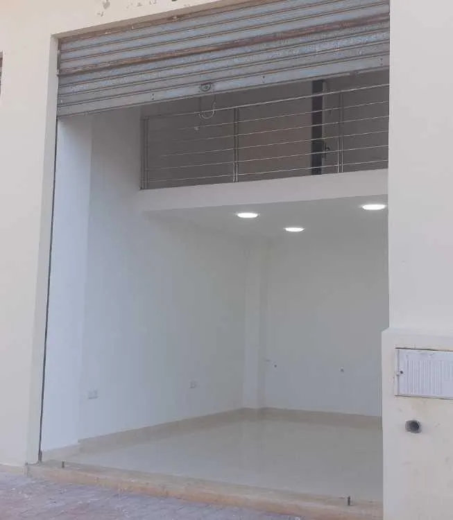 Location local commercial 30m2 clé en main mezzani