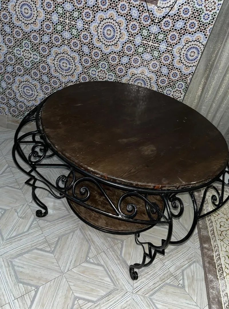 Table en fer et en bois